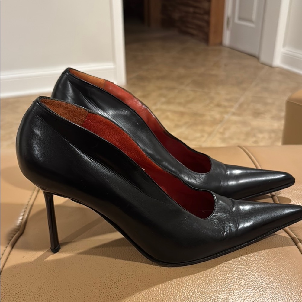 Black Leather Women's Shoes - Picture 2 of 7